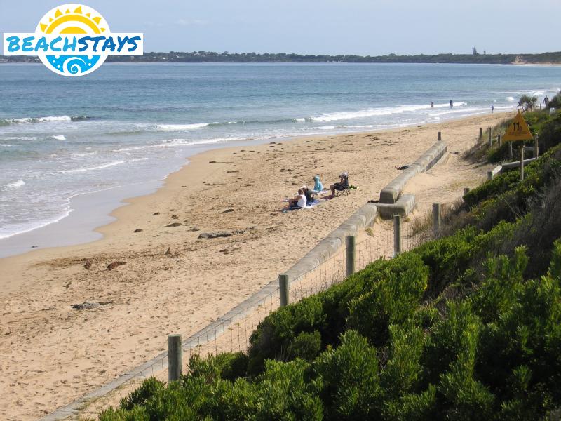 Beach at Shortlands Bluff