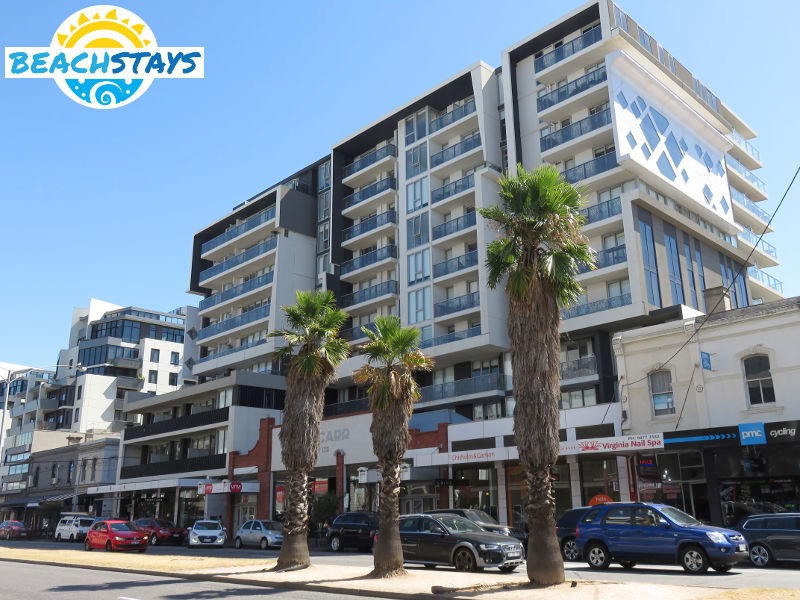 Shops along Bay Street
