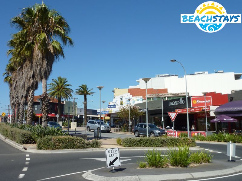 Commercial centre along Station Street