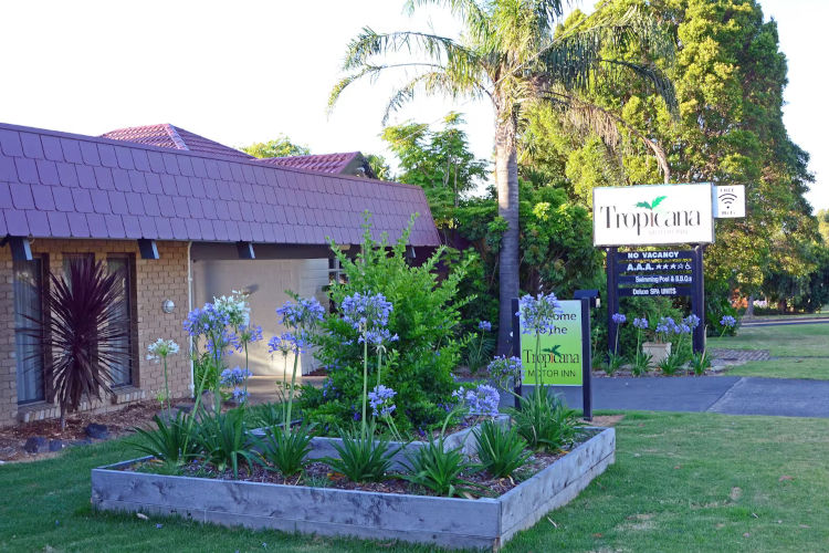 Tropicana Motor Inn, Cowes