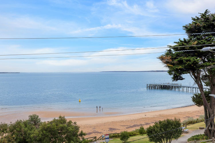 Beachfront Bliss, Cowes