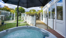 Cabin Charm - Hot Tub Bliss