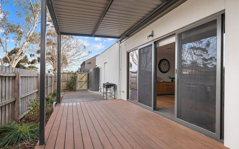 Rhyll View - Outside