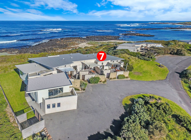 Hearns Beachside Villa 7, Port Fairy